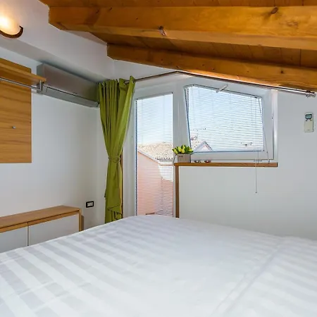 Holiday home Stone House Ana *