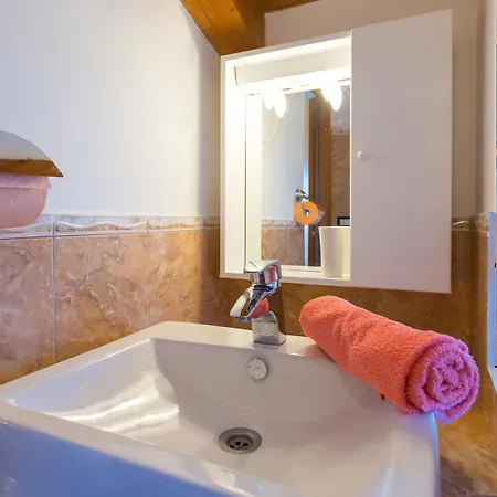 Stone House Ana Holiday home Funtana