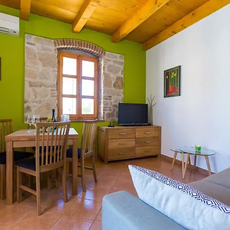 Stone House Ana *