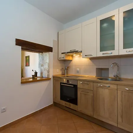 Stone House Ana Funtana
