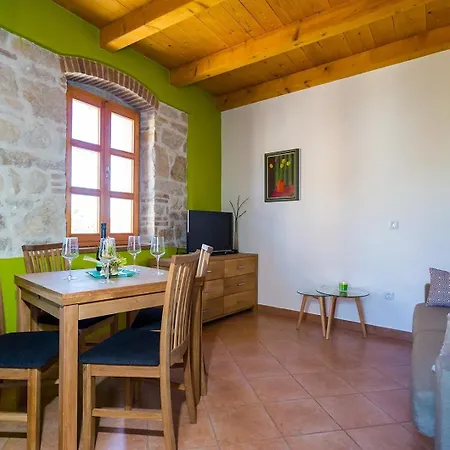 Stone House Ana *