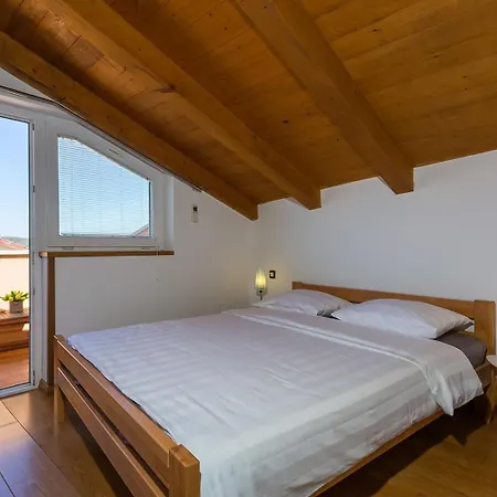 Holiday home Stone House Ana *